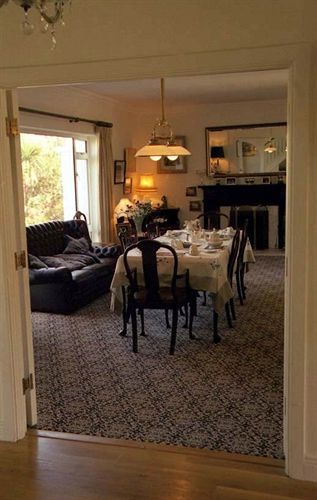 Cornerville Sutton Ngoại thất bức ảnh